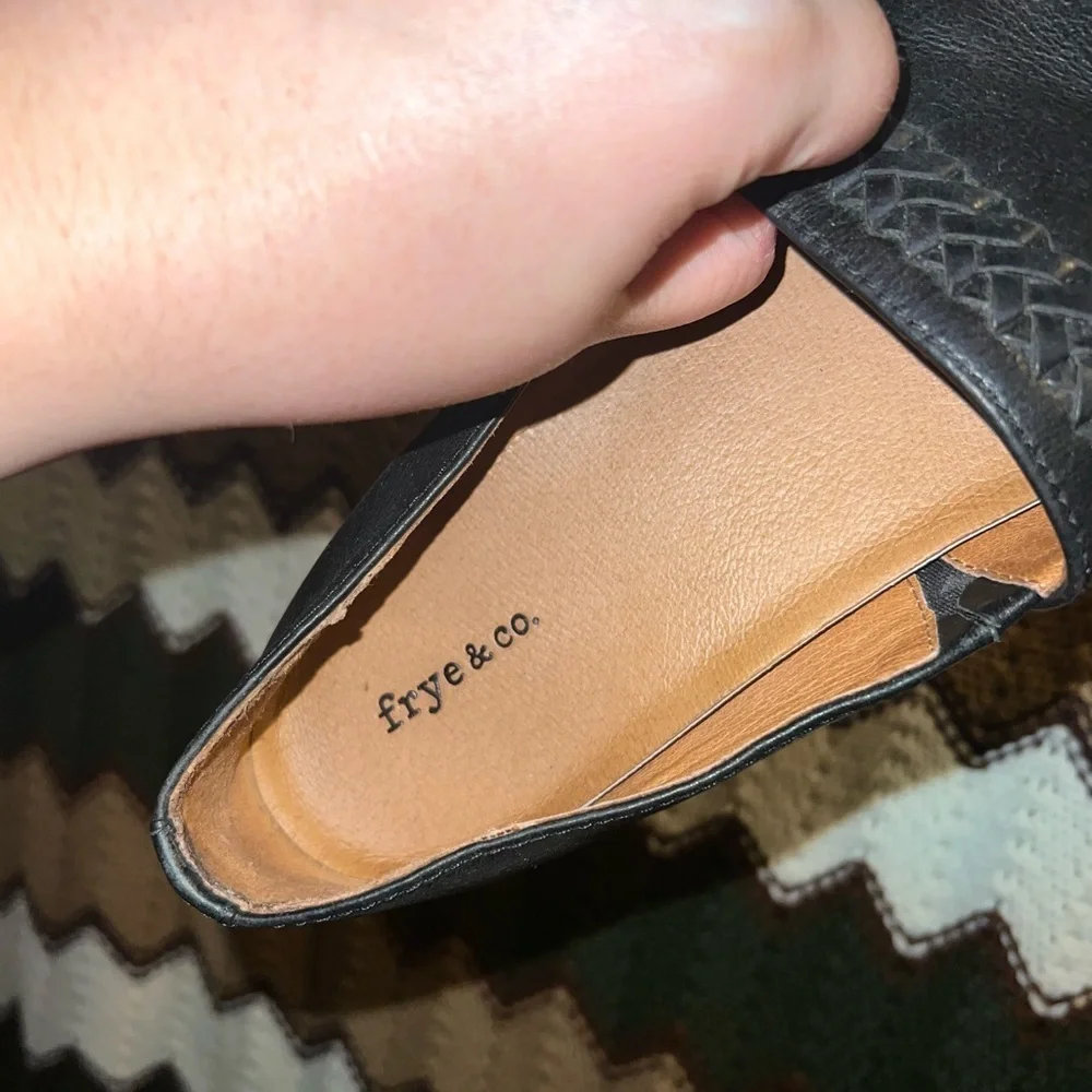 Frye & Co. Black Leather Loafers| Size 9 - Picture 6 of 7